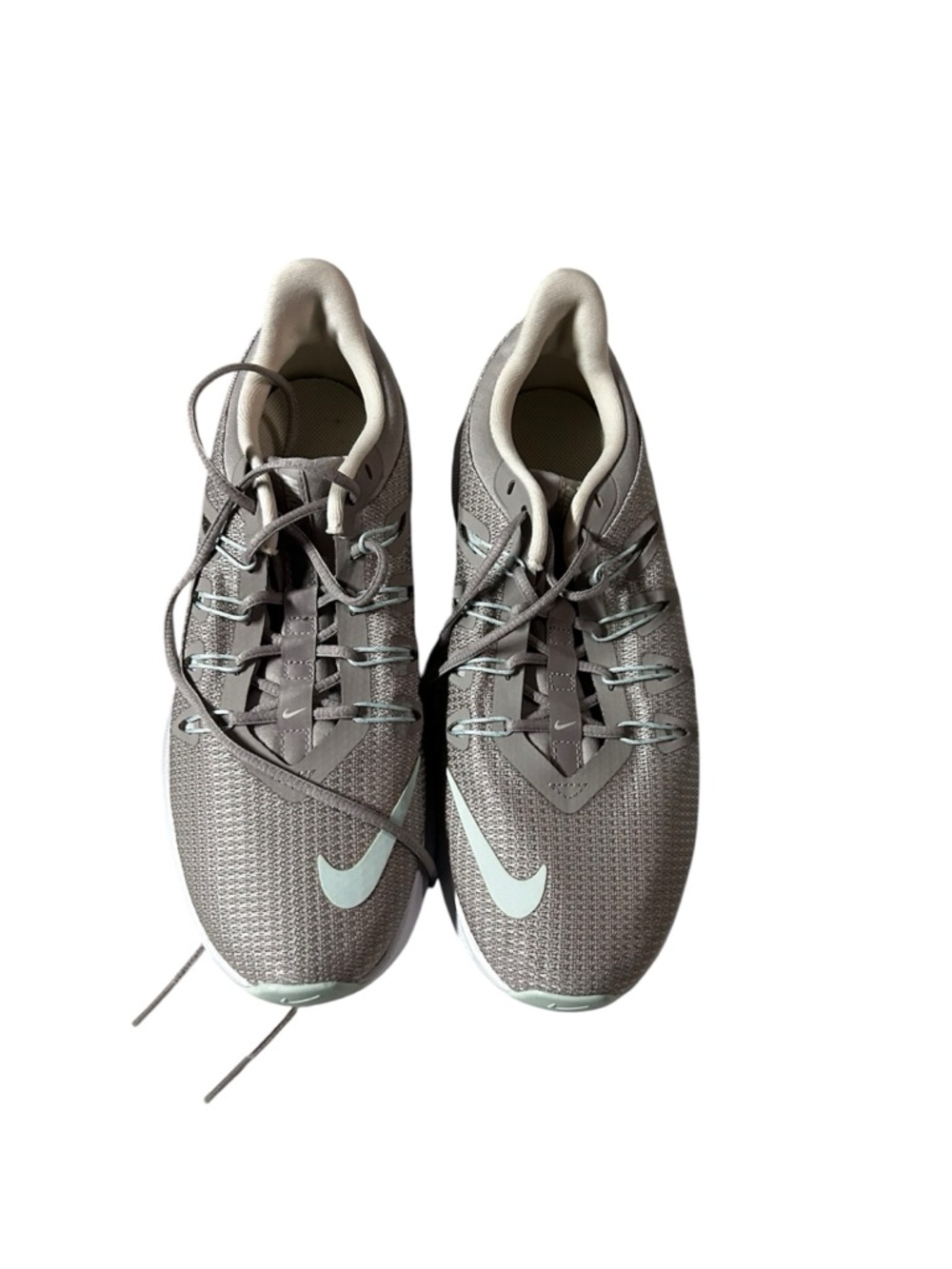 Nike Quests size 8